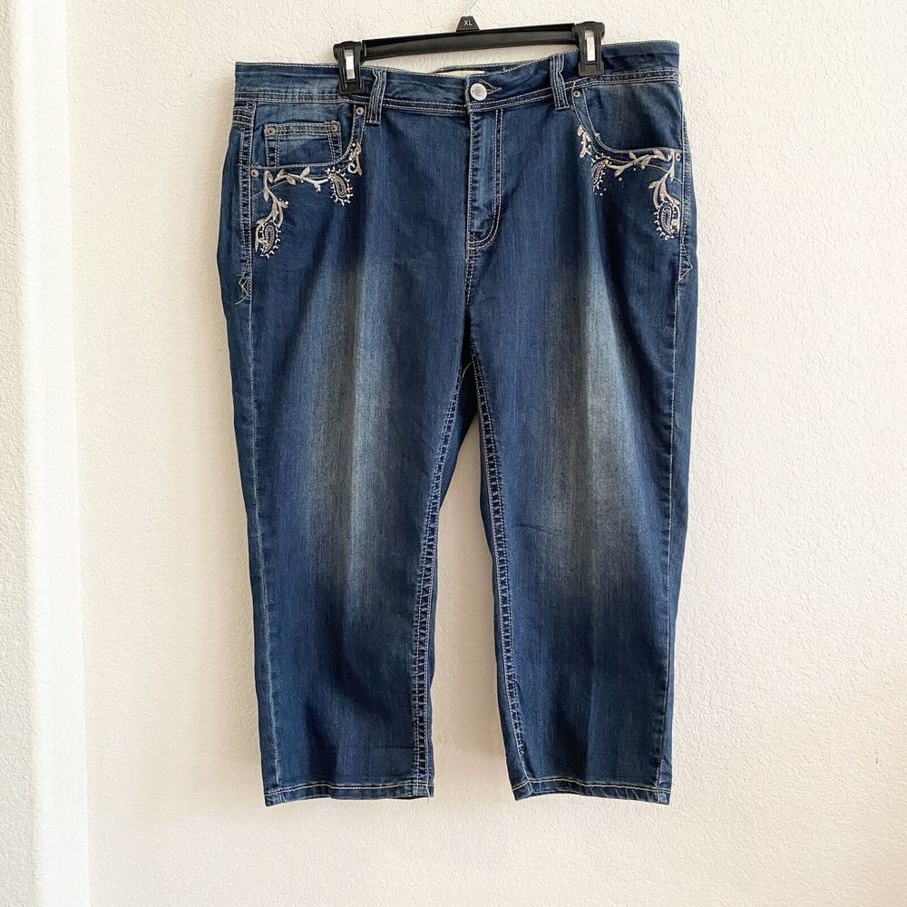 SANDPIPER Floral Embroidered Cropped Jeans Embellished‎ Mid Rise Size 22/24